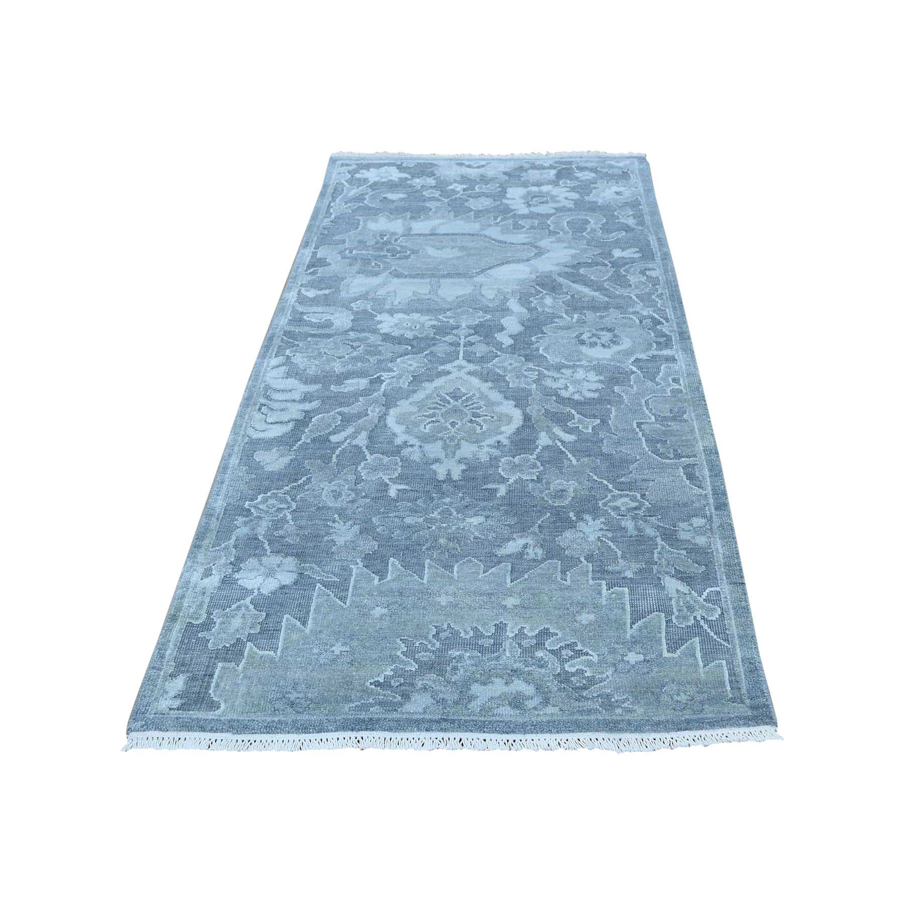 Traditional Silk Hand-Knotted Area Rug 2'5